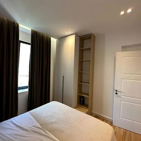 Sunrise * טיראנה