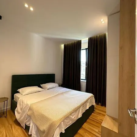 Sunrise טיראנה