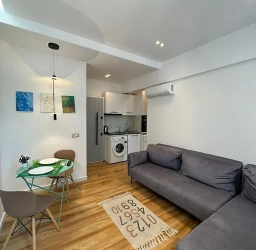 Sunrise * טיראנה