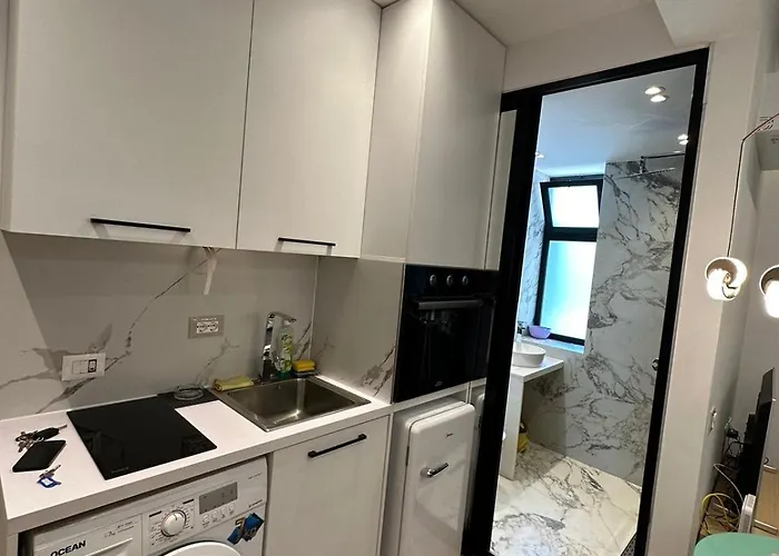 Sunrise * טיראנה